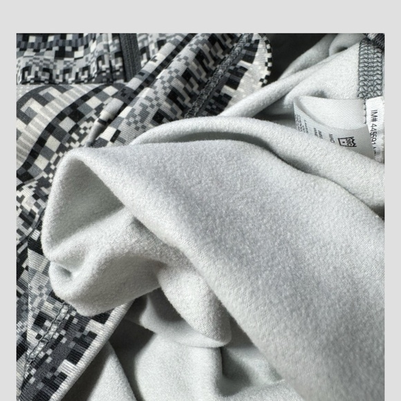 Nike Pro Hyperwarm 1/2 Zip Pullover Top Warm Brushed Fleece Interior Grey Black - Picture 11 of 13